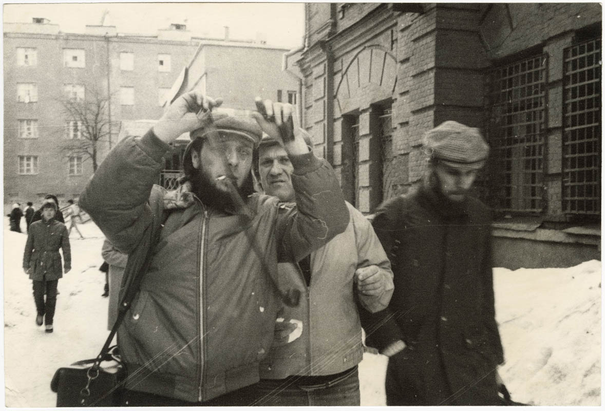 Без назви