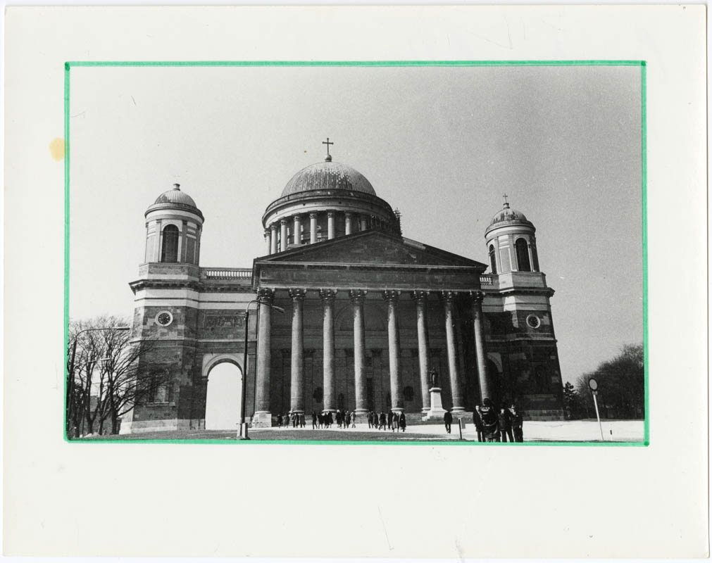 Без назви