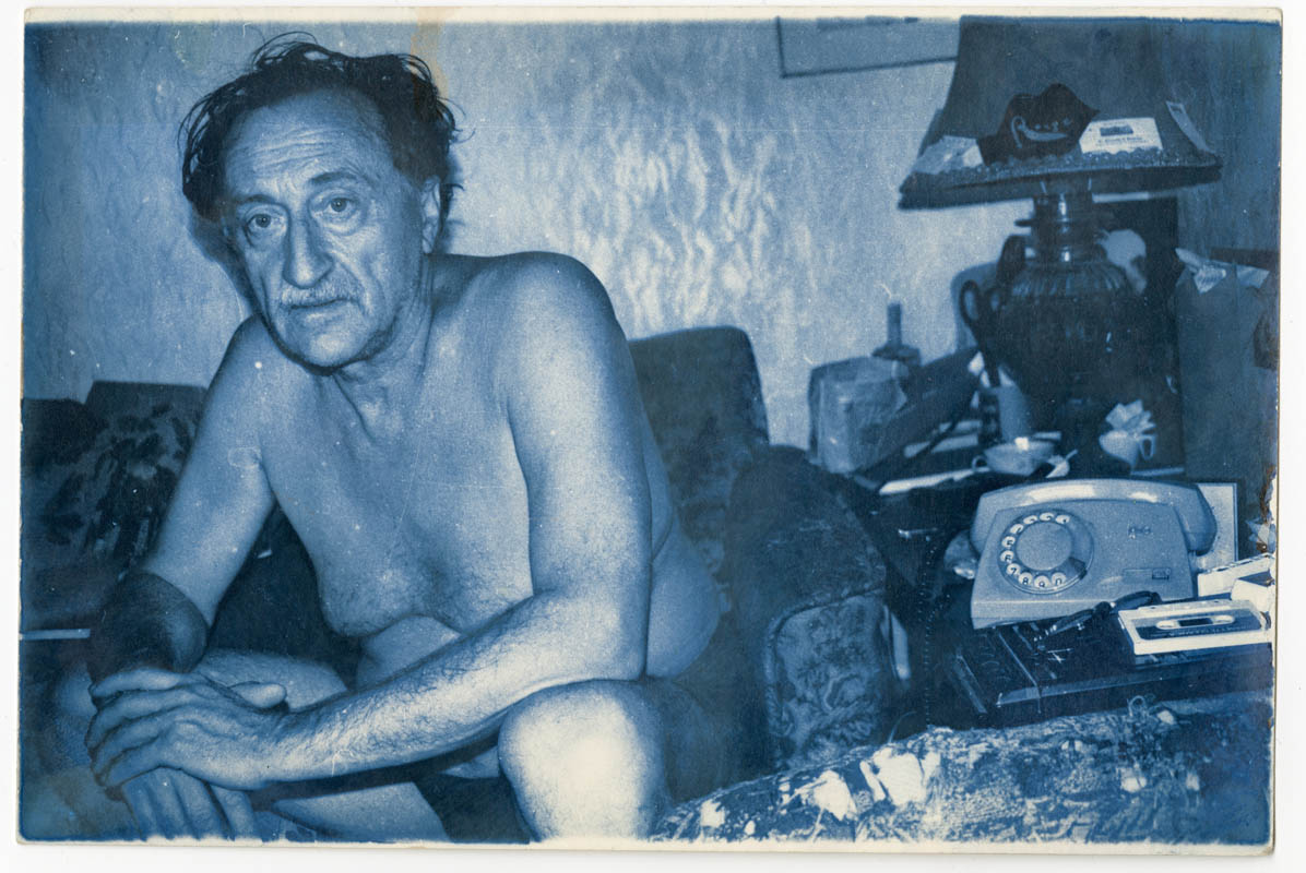 Boris Andreyevich Mikhailov and the recipe of blue toning